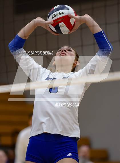 Thumbnail 3 in Grand Oaks vs The Woodlands photogallery.
