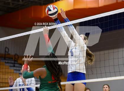 Thumbnail 1 in Grand Oaks vs The Woodlands photogallery.