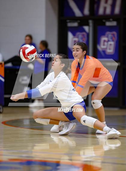 Thumbnail 1 in Grand Oaks vs The Woodlands photogallery.