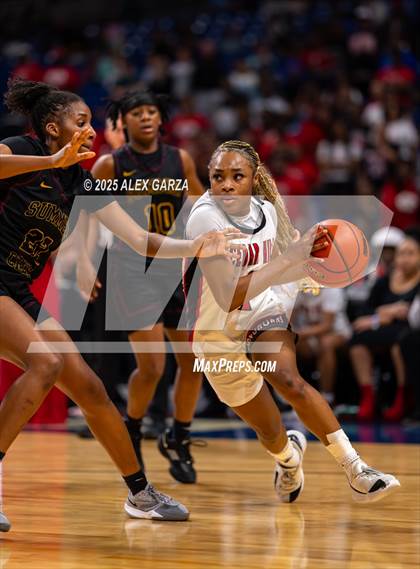 Thumbnail 3 in Summer Creek vs. Cedar Hill (UIL 6A Basketball Division I Final) photogallery.