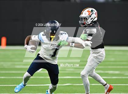 Thumbnail 3 in Canyon Springs vs Mojave (NIAA 4A Final) photogallery.