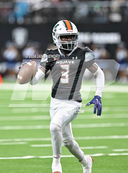 Thumbnail 3 in Canyon Springs vs Mojave (NIAA 4A Final) photogallery.