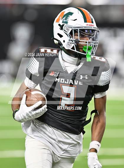 Thumbnail 2 in Canyon Springs vs Mojave (NIAA 4A Final) photogallery.