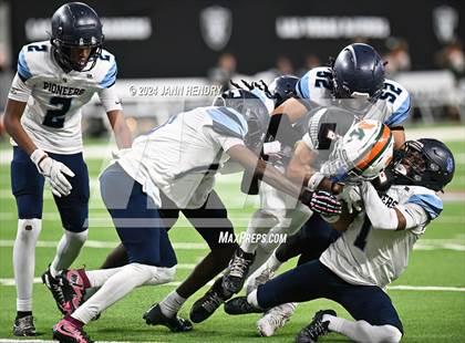 Thumbnail 3 in Canyon Springs vs Mojave (NIAA 4A Final) photogallery.