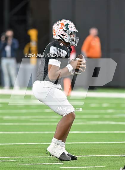 Thumbnail 2 in Canyon Springs vs Mojave (NIAA 4A Final) photogallery.