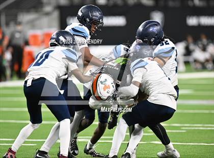 Thumbnail 2 in Canyon Springs vs Mojave (NIAA 4A Final) photogallery.