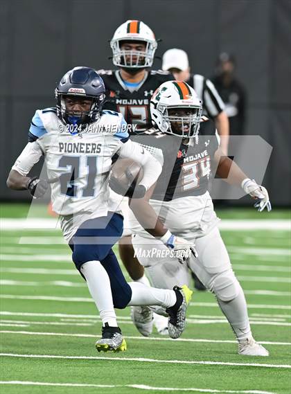 Thumbnail 2 in Canyon Springs vs Mojave (NIAA 4A Final) photogallery.