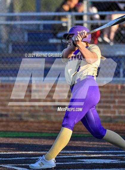 Thumbnail 1 in Marshall @ Hallsville photogallery.