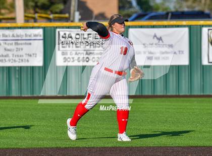 Thumbnail 1 in Marshall @ Hallsville photogallery.