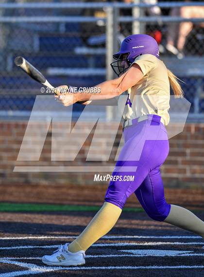 Thumbnail 3 in Marshall @ Hallsville photogallery.