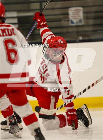 Thumbnail 3 in Regis Jesuit vs. Standley Lake (CHSAA 5A Quarterfinal) photogallery.