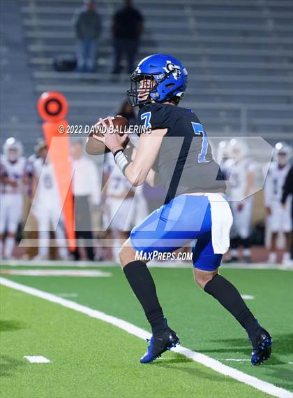 Thumbnail 1 in Jacksboro vs Gunter (UIL 3A D2 Area Playoff) photogallery.