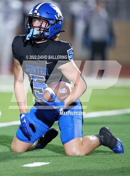 Thumbnail 1 in Jacksboro vs Gunter (UIL 3A D2 Area Playoff) photogallery.