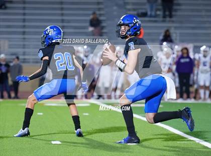 Thumbnail 3 in Jacksboro vs Gunter (UIL 3A D2 Area Playoff) photogallery.