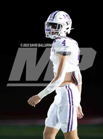 Thumbnail 2 in Jacksboro vs Gunter (UIL 3A D2 Area Playoff) photogallery.