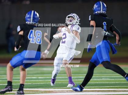Thumbnail 2 in Jacksboro vs Gunter (UIL 3A D2 Area Playoff) photogallery.