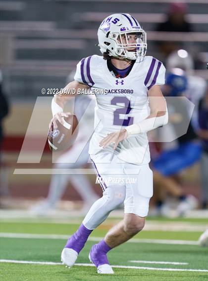 Thumbnail 2 in Jacksboro vs Gunter (UIL 3A D2 Area Playoff) photogallery.