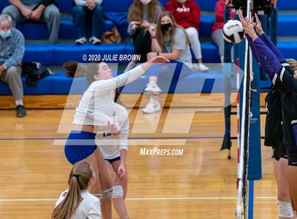 Thumbnail 3 in Roncalli vs Brownsburg (IHSAA 4A Regional Semifinal) photogallery.