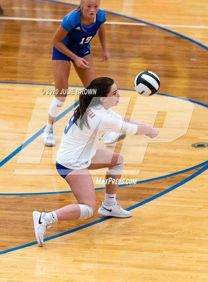 Thumbnail 3 in Roncalli vs Brownsburg (IHSAA 4A Regional Semifinal) photogallery.
