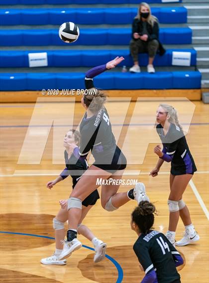 Thumbnail 1 in Roncalli vs Brownsburg (IHSAA 4A Regional Semifinal) photogallery.