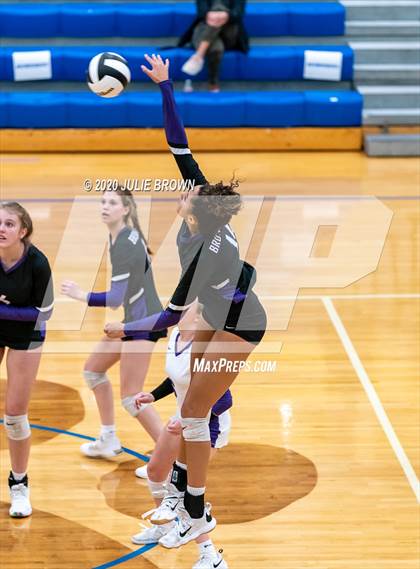 Thumbnail 1 in Roncalli vs Brownsburg (IHSAA 4A Regional Semifinal) photogallery.
