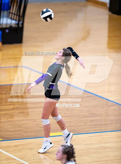 Thumbnail 3 in Roncalli vs Brownsburg (IHSAA 4A Regional Semifinal) photogallery.
