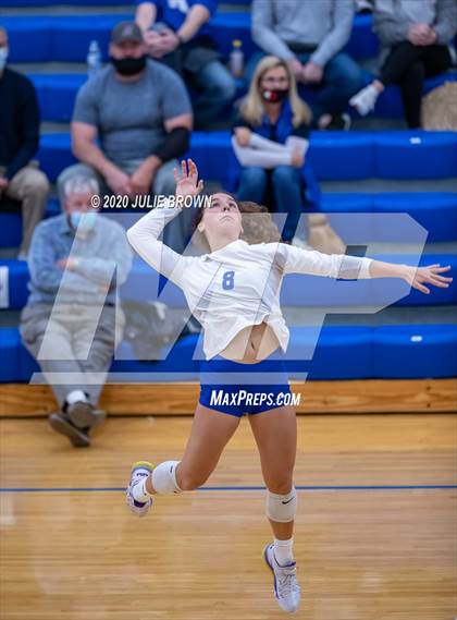 Thumbnail 2 in Roncalli vs Brownsburg (IHSAA 4A Regional Semifinal) photogallery.