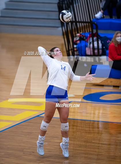 Thumbnail 2 in Roncalli vs Brownsburg (IHSAA 4A Regional Semifinal) photogallery.