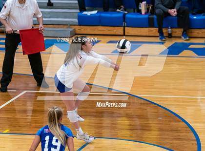 Thumbnail 1 in Roncalli vs Brownsburg (IHSAA 4A Regional Semifinal) photogallery.