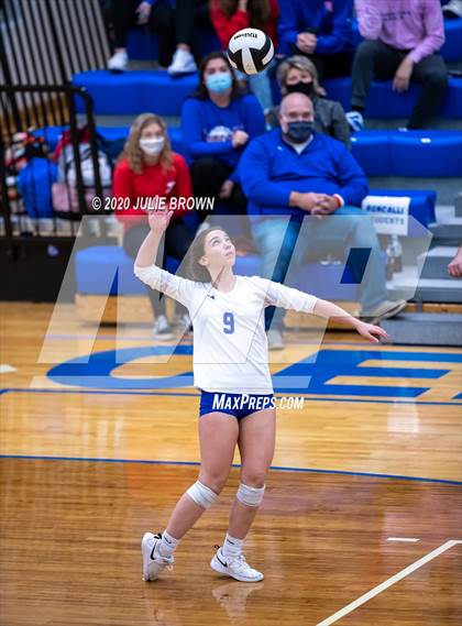 Thumbnail 2 in Roncalli vs Brownsburg (IHSAA 4A Regional Semifinal) photogallery.