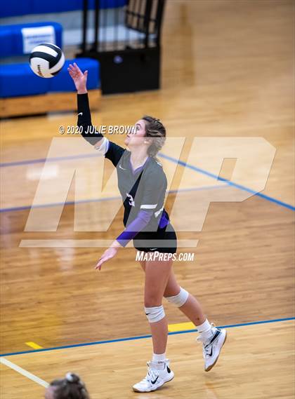 Thumbnail 2 in Roncalli vs Brownsburg (IHSAA 4A Regional Semifinal) photogallery.