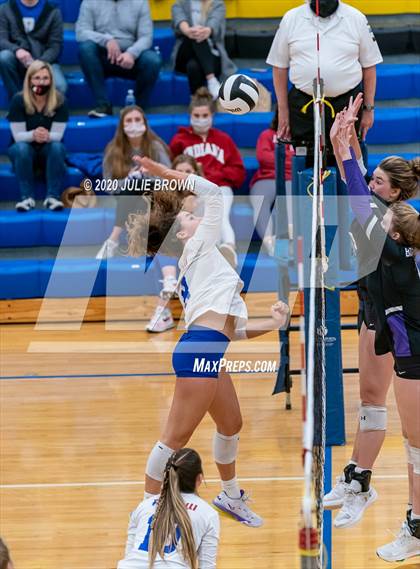 Thumbnail 3 in Roncalli vs Brownsburg (IHSAA 4A Regional Semifinal) photogallery.