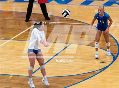Thumbnail 2 in Roncalli vs Brownsburg (IHSAA 4A Regional Semifinal) photogallery.