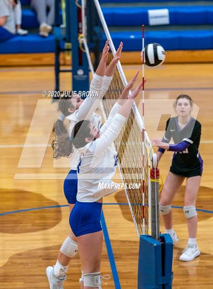 Thumbnail 1 in Roncalli vs Brownsburg (IHSAA 4A Regional Semifinal) photogallery.