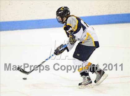 Thumbnail 1 in North Haven vs. Simsbury (CCGHL Final) photogallery.