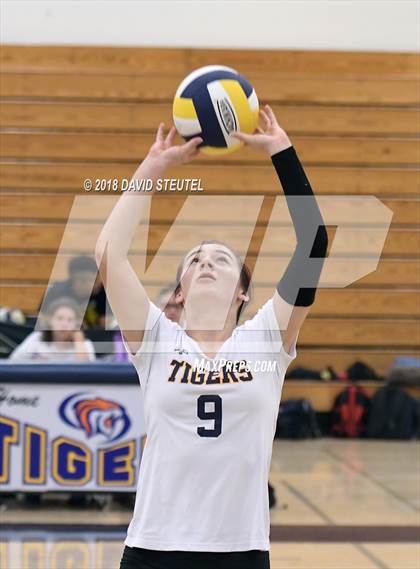 Thumbnail 3 in Antelope @ Inderkum photogallery.