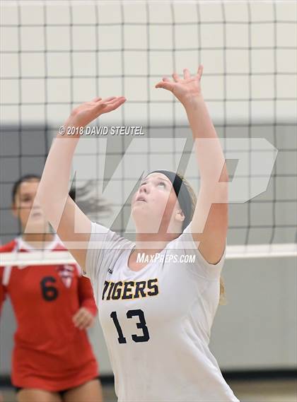 Thumbnail 2 in Antelope @ Inderkum photogallery.