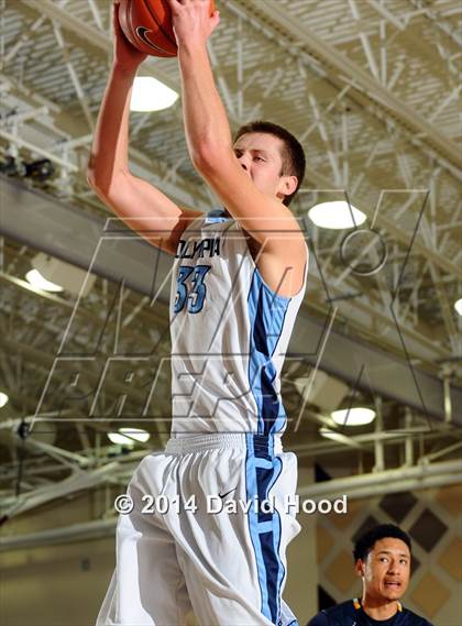 Thumbnail 2 in Olympia vs. JW North (MaxPreps Holiday Classic) photogallery.