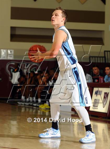 Thumbnail 3 in Olympia vs. JW North (MaxPreps Holiday Classic) photogallery.