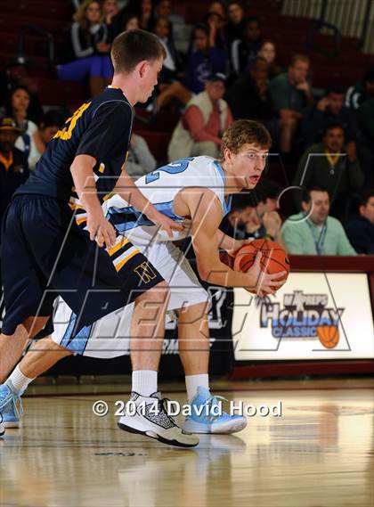 Thumbnail 1 in Olympia vs. JW North (MaxPreps Holiday Classic) photogallery.