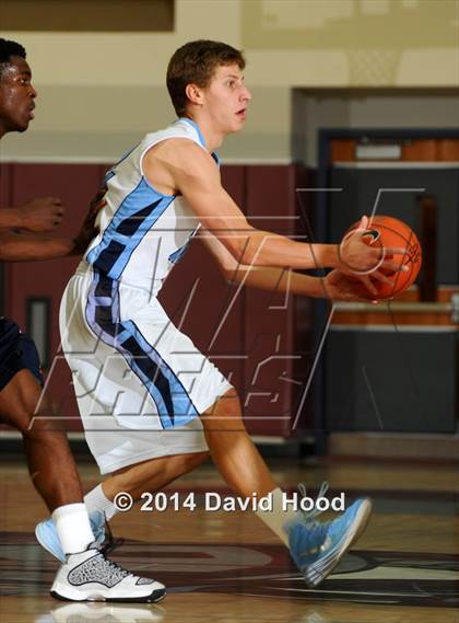 Thumbnail 2 in Olympia vs. JW North (MaxPreps Holiday Classic) photogallery.