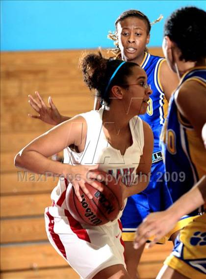 Thumbnail 1 in Del Campo @ Mira Loma photogallery.