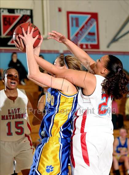 Thumbnail 1 in Del Campo @ Mira Loma photogallery.