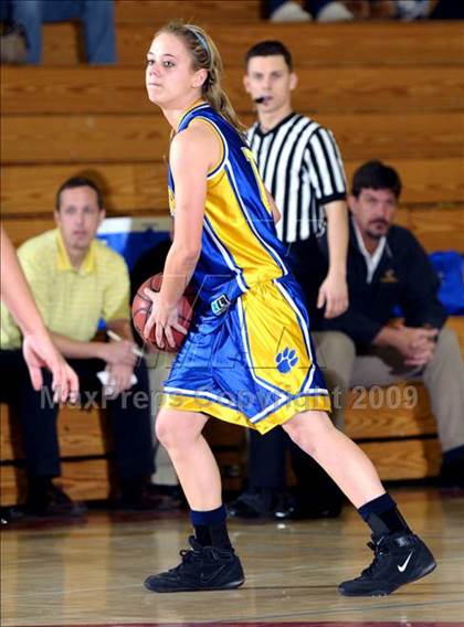 Thumbnail 2 in Del Campo @ Mira Loma photogallery.