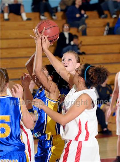 Thumbnail 3 in Del Campo @ Mira Loma photogallery.