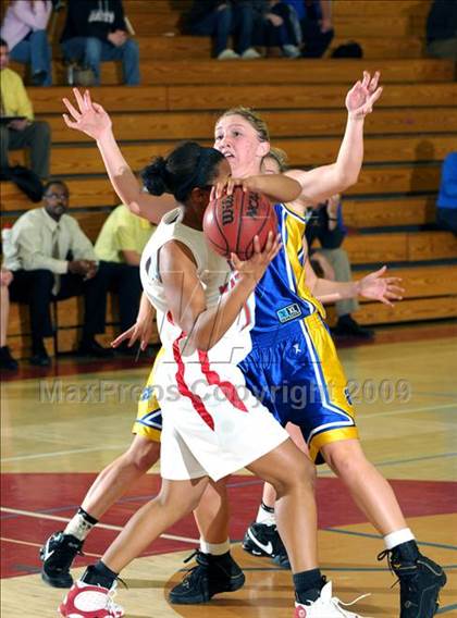 Thumbnail 3 in Del Campo @ Mira Loma photogallery.