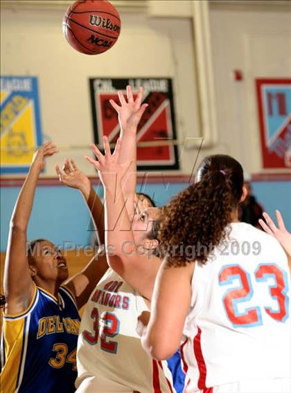 Thumbnail 1 in Del Campo @ Mira Loma photogallery.