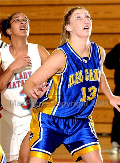 Thumbnail 1 in Del Campo @ Mira Loma photogallery.