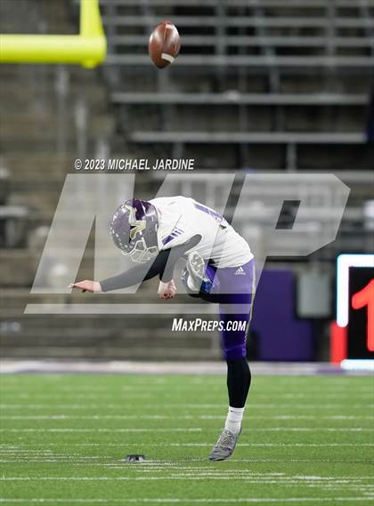 Thumbnail 1 in Lake Stevens vs Graham-Kapowsin (WIAA 4A Final) photogallery.