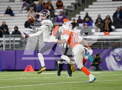 Thumbnail 1 in Lake Stevens vs Graham-Kapowsin (WIAA 4A Final) photogallery.